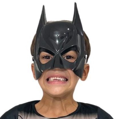 Fantasia Infantil Batman Acompanha a Máscara de E.V.A. e Escolha o Acessório Boneco Ou/e Máscara de Plástico (1080PT)